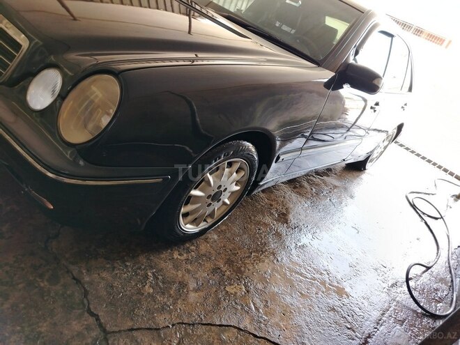 Mercedes E 240 2000, 282,303 km - 2.6 l - Bakı