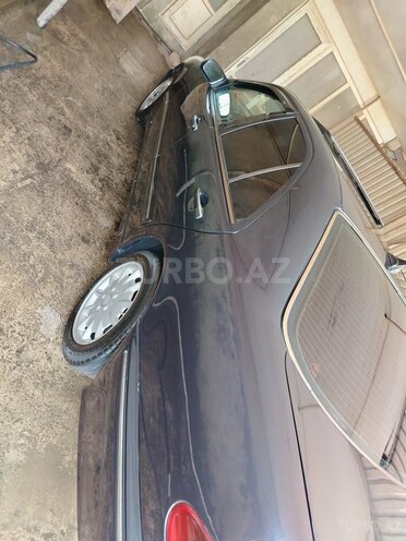 Mercedes E 240 2000, 282,303 km - 2.6 l - Bakı