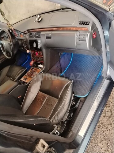 Mercedes E 240 2000, 282,303 km - 2.6 l - Bakı