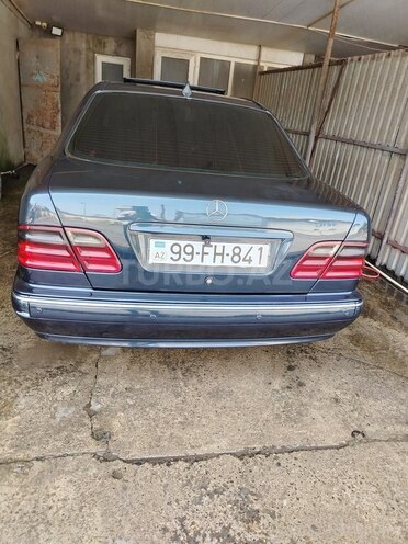Mercedes E 240 2000, 282,303 km - 2.6 l - Bakı