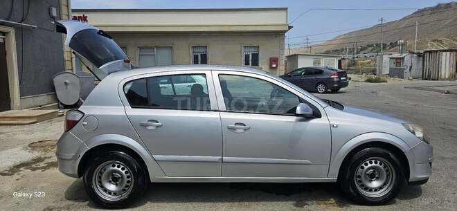 Opel Astra 2004, 378,000 km - 1.4 l - Bakı