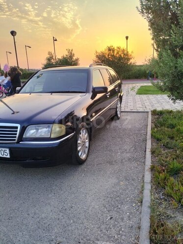 Mercedes C 220 d 2001, 345,500 km - 2.2 л - Bakı