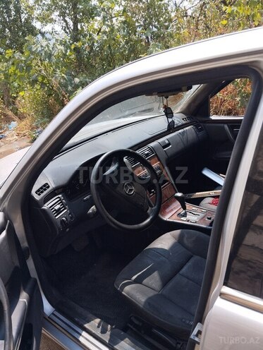 Mercedes E 230 1996, 350,000 km - 2.3 l - Bərdə