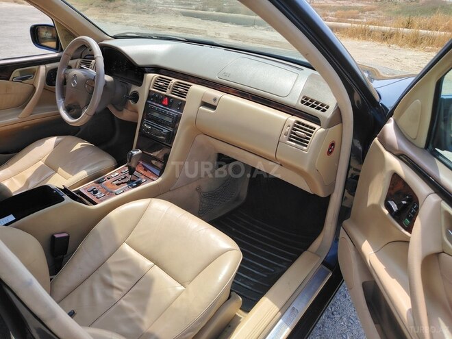 Mercedes E 320 2000, 325,000 km - 3.2 l - Bakı