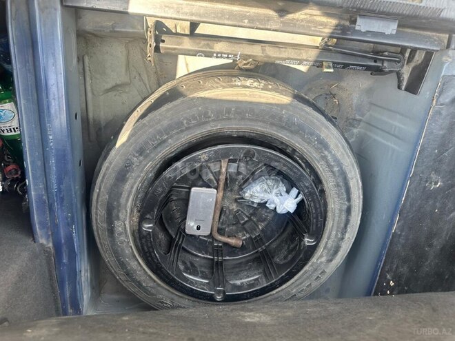 Mercedes E 240 1999, 378,096 km - 2.4 l - Şəki