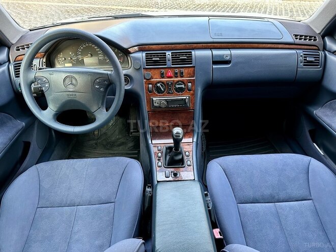 Mercedes E 270 1999, 459,000 km - 2.7 l - Bakı