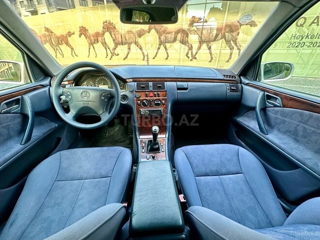 Mercedes E 270 1999, 459,000 km - 2.7 l - Bakı
