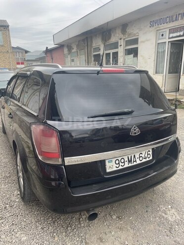 Opel Astra 2010, 305,000 km - 1.4 l - Astara