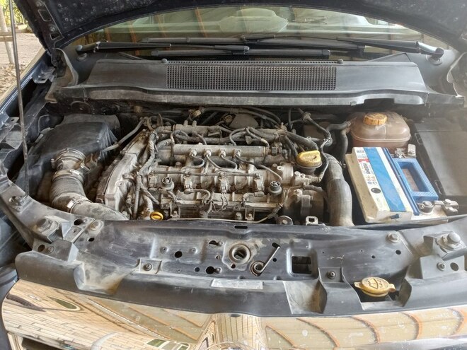 Opel Zafira 2006, 179,000 km - 1.9 л - Şirvan