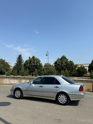 Mercedes C 200 1999, 280,000 km - 2.0 l - Bakı