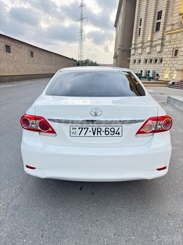 Toyota Corolla 2013, 231,000 km - 1.6 l - Bakı
