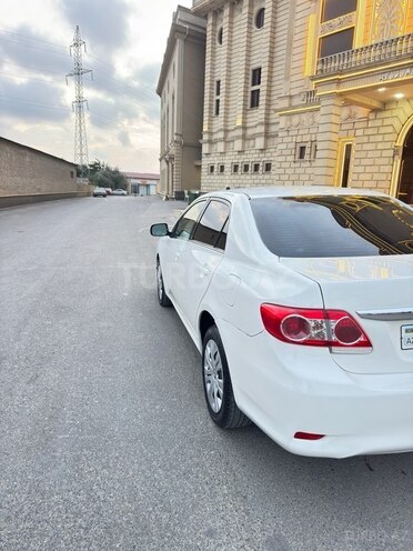 Toyota Corolla 2013, 231,000 km - 1.6 l - Bakı