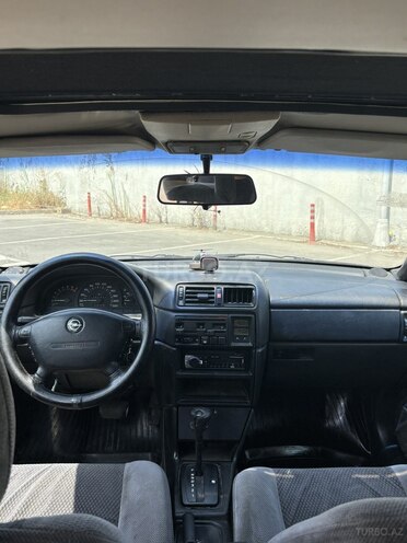 Opel Vectra 1995, 330,330 km - 2.0 l - Bakı