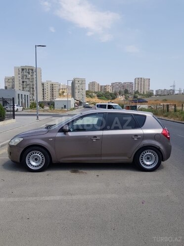 Kia Ceed 2008, 345,000 km - 1.6 l - Quba