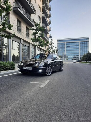 Mercedes E 240 2002, 310,000 km - 2.6 l - Bakı