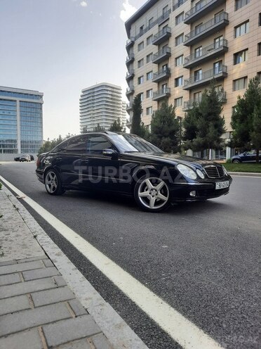 Mercedes E 240 2002, 310,000 km - 2.6 l - Bakı