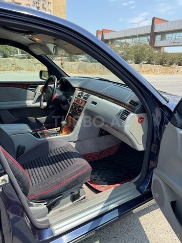 Mercedes E 240 1997, 350,000 km - 2.4 l - Bakı