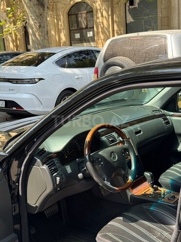 Mercedes E 240 2000, 360,000 km - 2.4 l - Gəncə