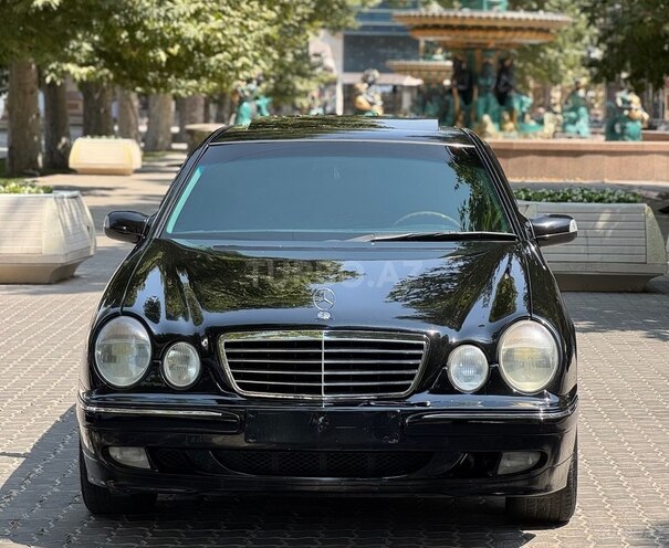 Mercedes E 240 2000, 360,000 km - 2.4 l - Gəncə