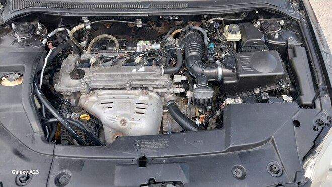 Toyota Avensis 2004, 425,000 km - 2.0 l - Bakı