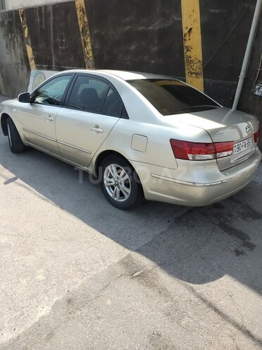 Hyundai Sonata-8