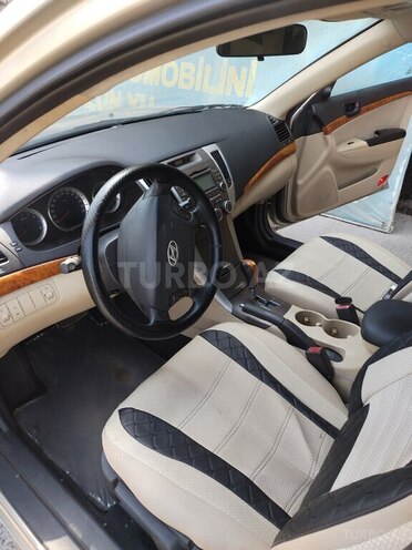 Hyundai Sonata-5