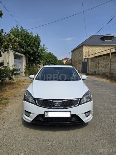 Kia Ceed 2010, 137,000 km - 1.6 л - Bakı
