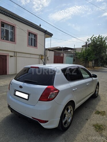 Kia Ceed 2010, 137,000 km - 1.6 л - Bakı