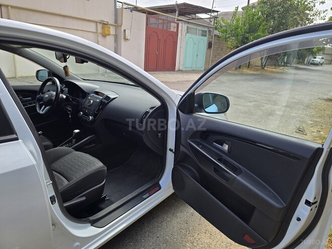 Kia Ceed 2010, 137,000 km - 1.6 л - Bakı
