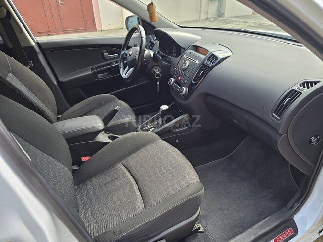 Kia Ceed 2010, 137,000 km - 1.6 л - Bakı