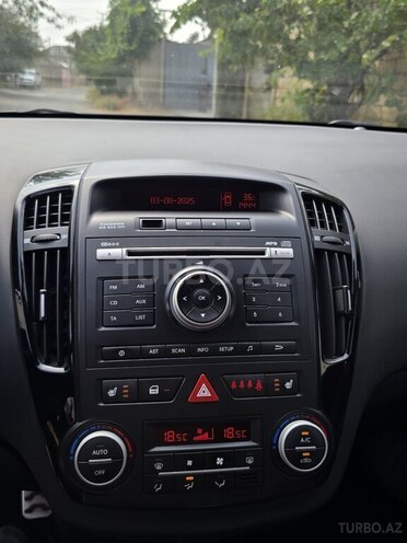 Kia Ceed 2010, 137,000 km - 1.6 л - Bakı