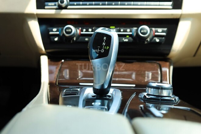 BMW 528 2012, 338,000 km - 2.0 l - Bərdə