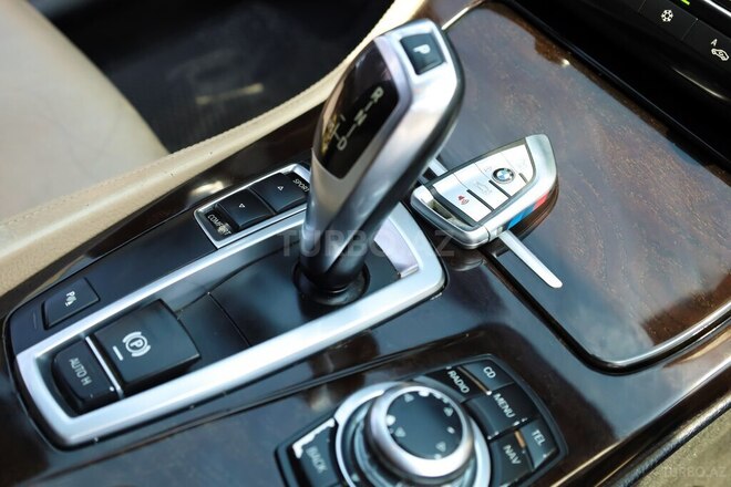 BMW 528 2012, 338,000 km - 2.0 l - Bərdə