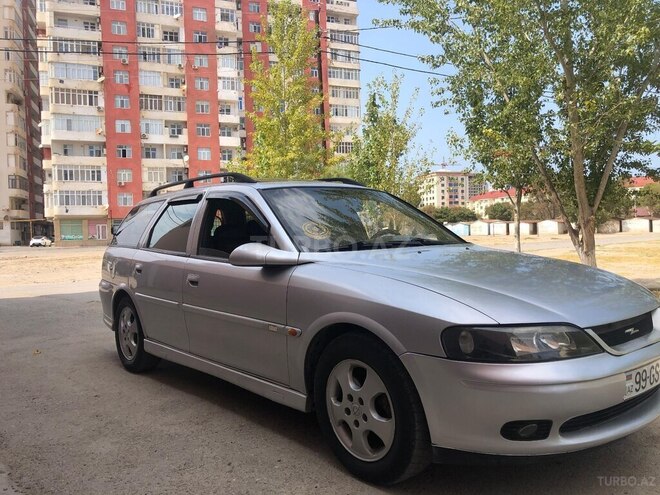 Opel Vectra-11