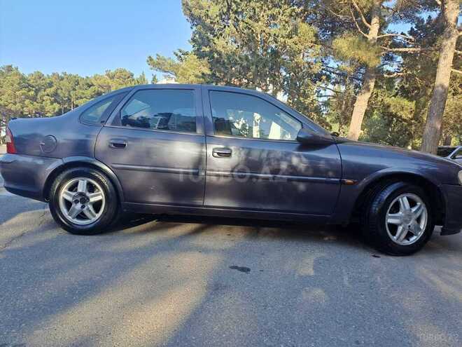Opel Vectra 1996, 350,000 km - 1.8 l - Sumqayıt