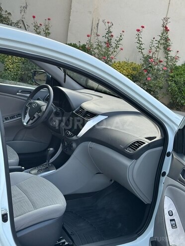 Hyundai Accent 2015, 241,402 km - 1.6 l - Bakı