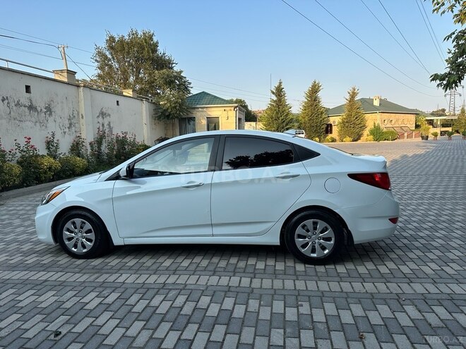 Hyundai Accent 2015, 241,402 km - 1.6 l - Bakı