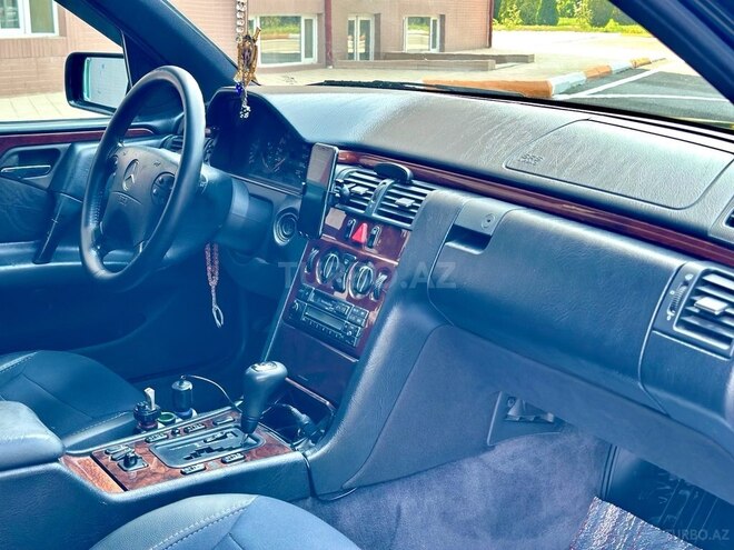Mercedes E 220 d 1997, 402,000 km - 2.2 l - Gəncə