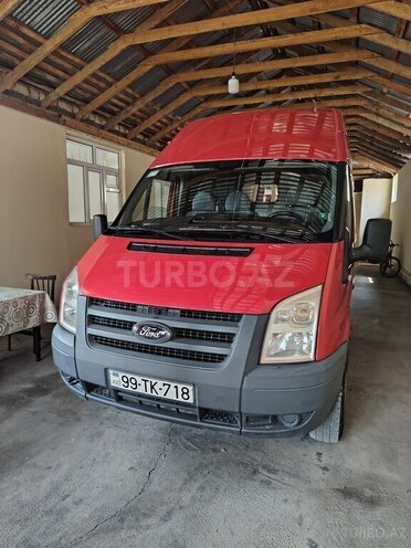 Ford Transit 2009, 328,000 km - 2.4 л - Quba
