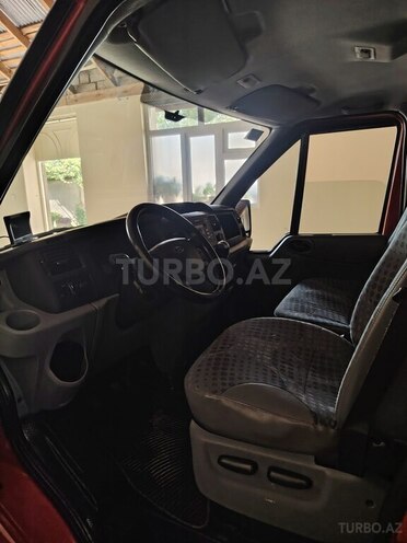 Ford Transit 2009, 328,000 km - 2.4 л - Quba