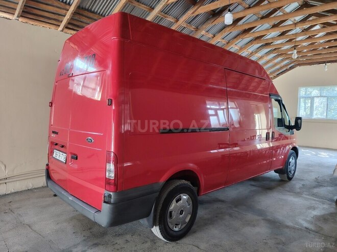 Ford Transit 2009, 328,000 km - 2.4 л - Quba