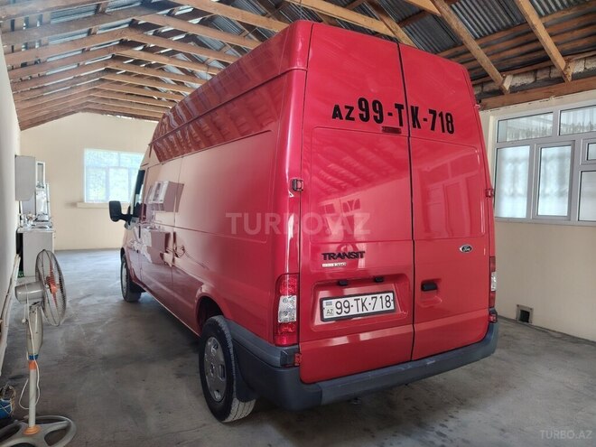 Ford Transit 2009, 328,000 km - 2.4 л - Quba