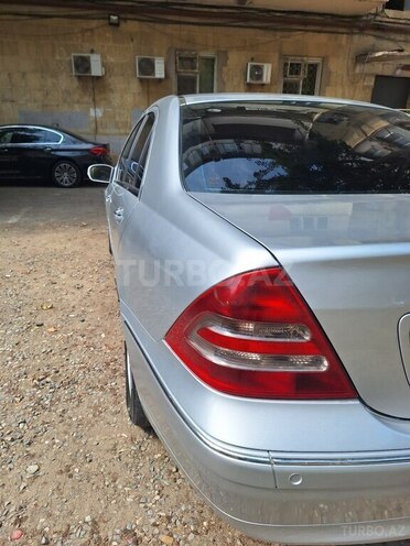 Mercedes C 220 d 2001, 401,500 km - 2.2 л - Bakı