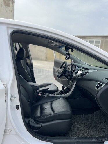 Hyundai Avante 2015, 180,363 km - 1.6 l - Bakı