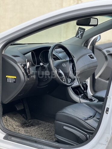 Hyundai Avante 2015, 180,363 km - 1.6 l - Bakı