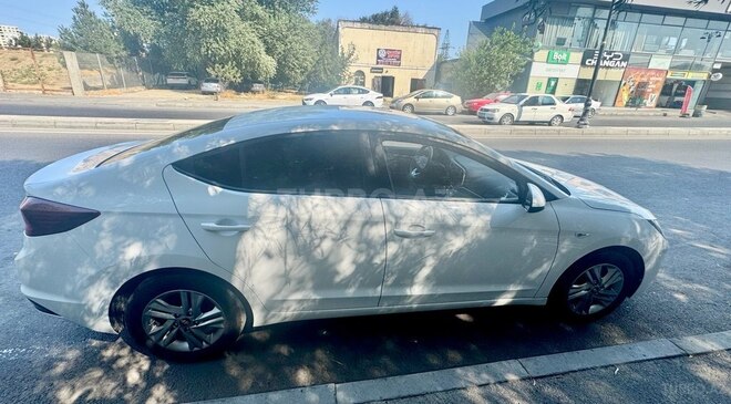 Hyundai Elantra 2019, 100,000 km - 1.6 l - Bakı