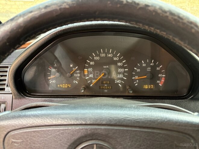 Mercedes C 180 1995, 445,543 km - 1.8 л - Bakı