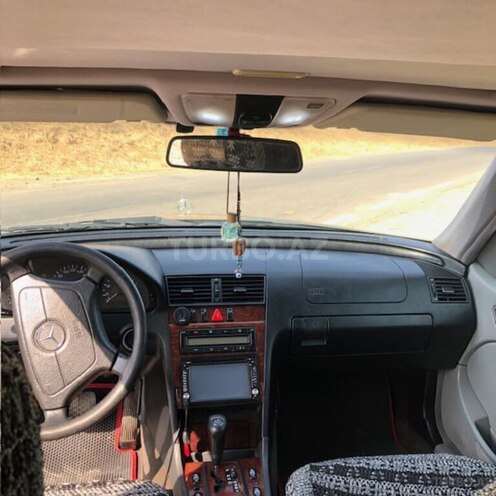 Mercedes C 200 1999, 195,000 km - 2.0 л - Yardımlı