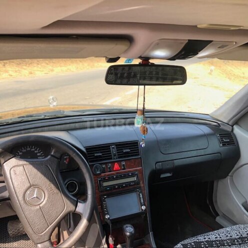 Mercedes C 200 1999, 195,000 km - 2.0 л - Yardımlı