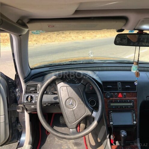 Mercedes C 200 1999, 195,000 km - 2.0 л - Yardımlı